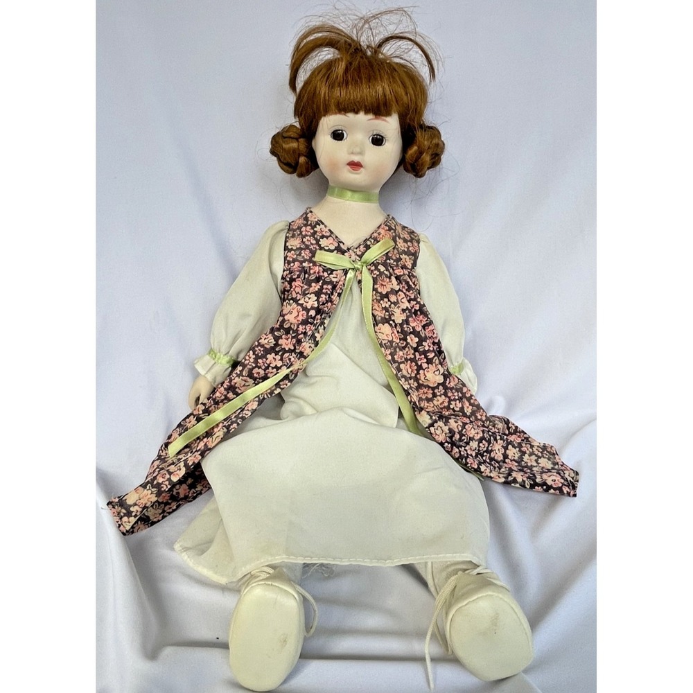 Heritage Dolls porcelain MUSICAL‎ w/ Strawberry Blonde hair 17" floral